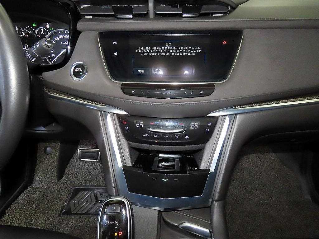 Cadillac XT5 - Vista 11