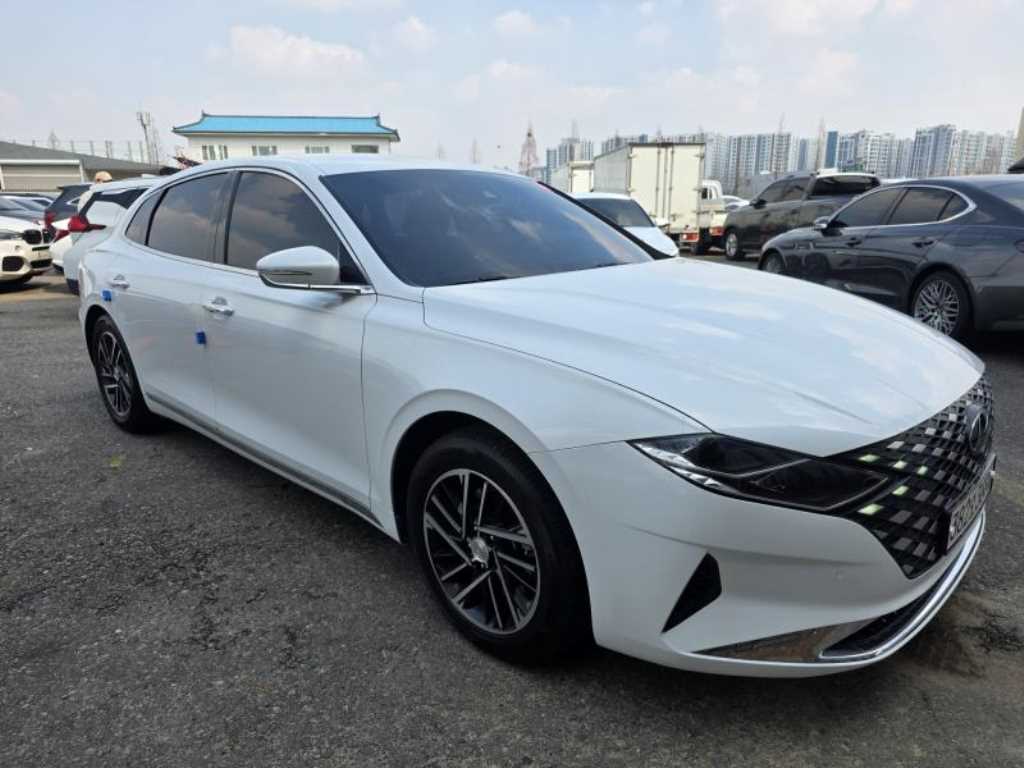 HYUNDAI Grandeur - Vista 8