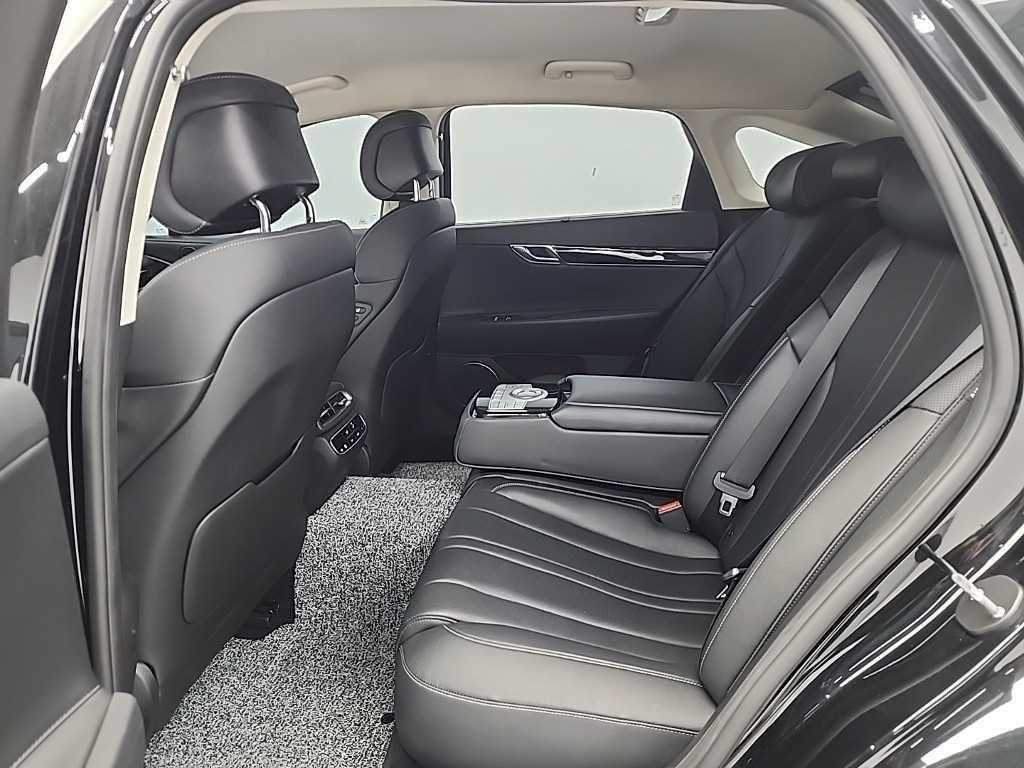 Genesis G80 - Vista 12