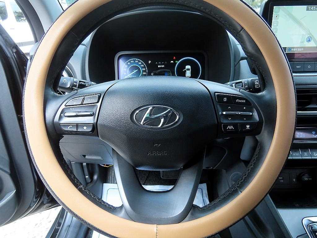 HYUNDAI Kona - Vista 8