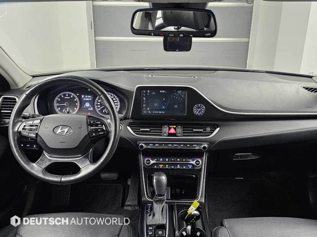 HYUNDAI Grandeur - Vista 7