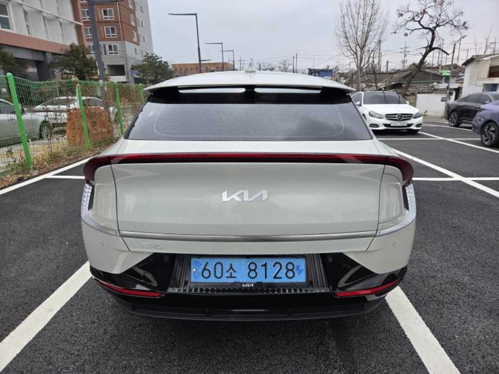 KIA EV6 - Vista 4