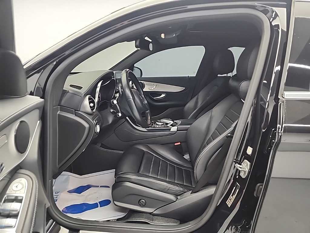 Mercedes Benz GLC Class - Vista 11