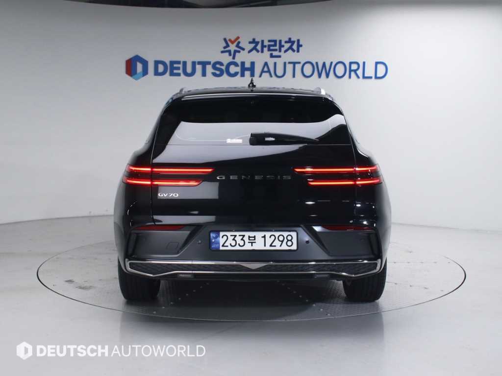 Genesis GV70 - Vista 4