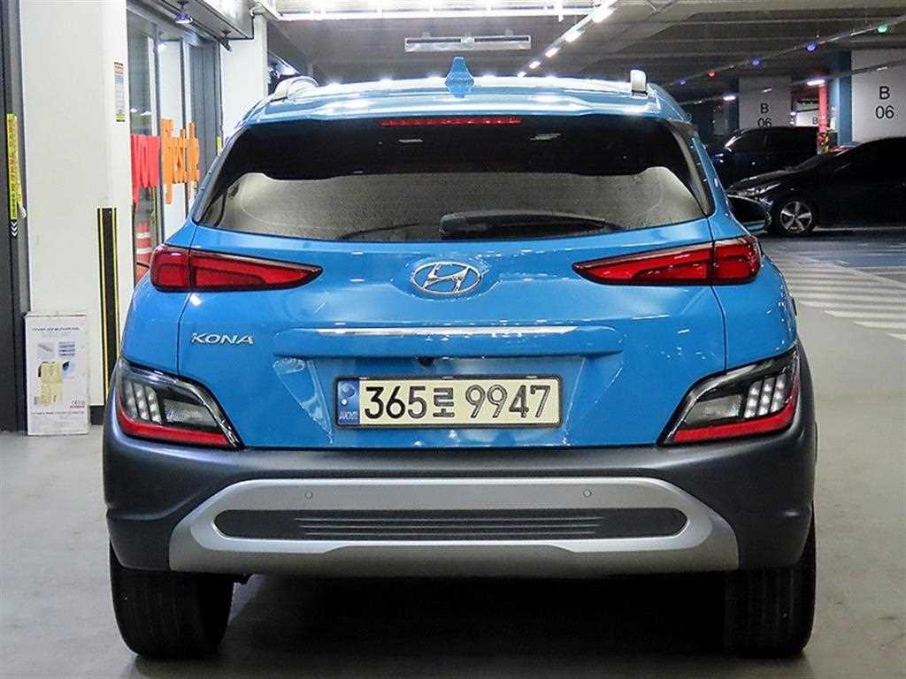 HYUNDAI Kona - Vista 5