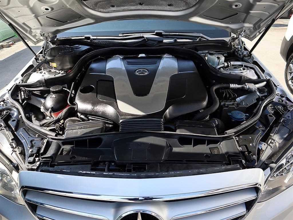 Mercedes Benz E class 2016 Plateado - Importación desde Corea - HF Imports Iquique - Foto 19