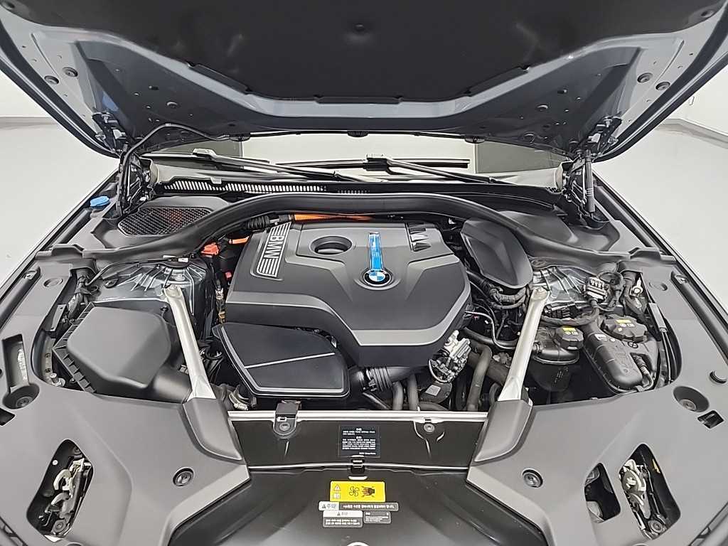 BMW 5 Series - Vista 5