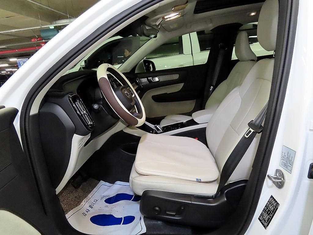 Volvo XC40 - Vista 6