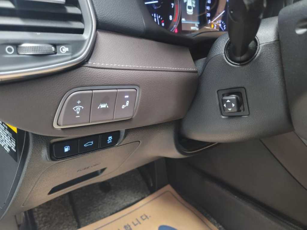 HYUNDAI Grandeur - Vista 11