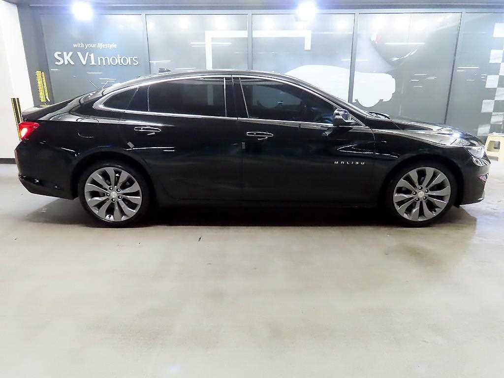 Chevrolet Malibu - Vista 3