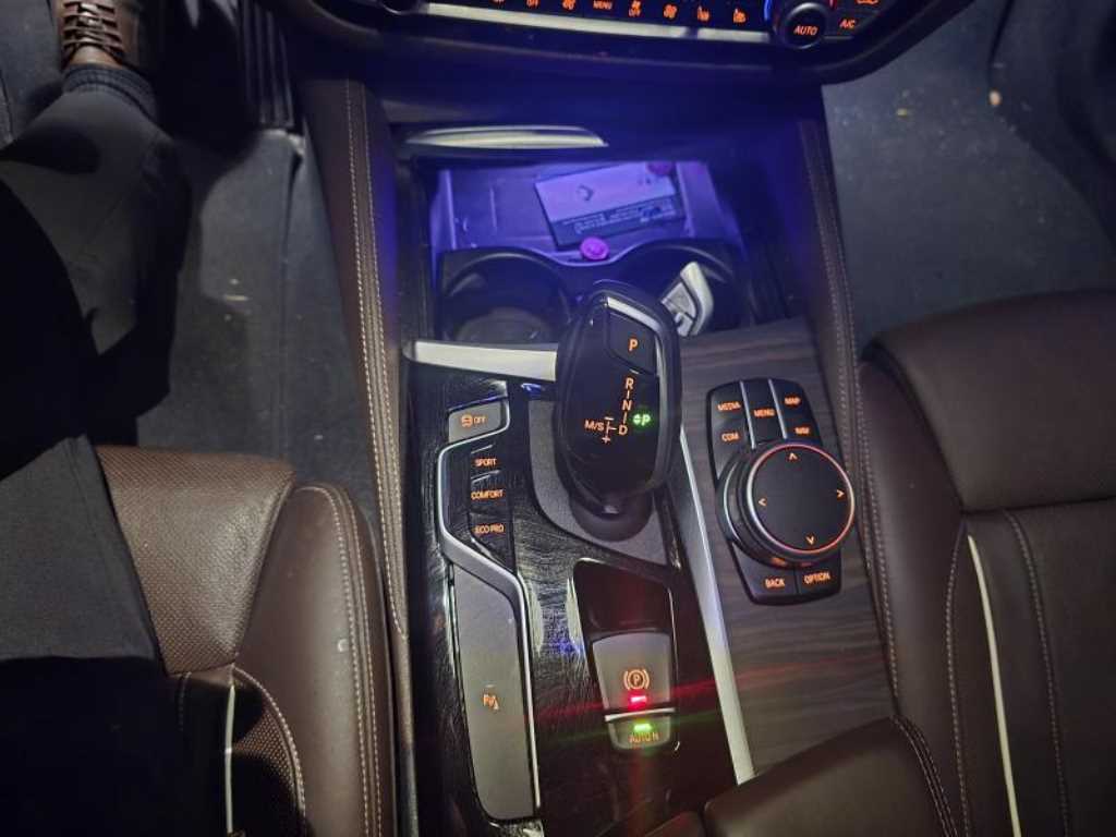 BMW 5 Series - Vista 6