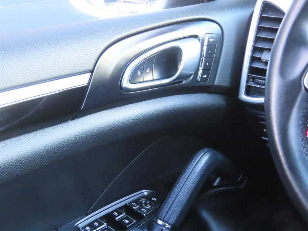 Porsche Cayenne - Vista 10