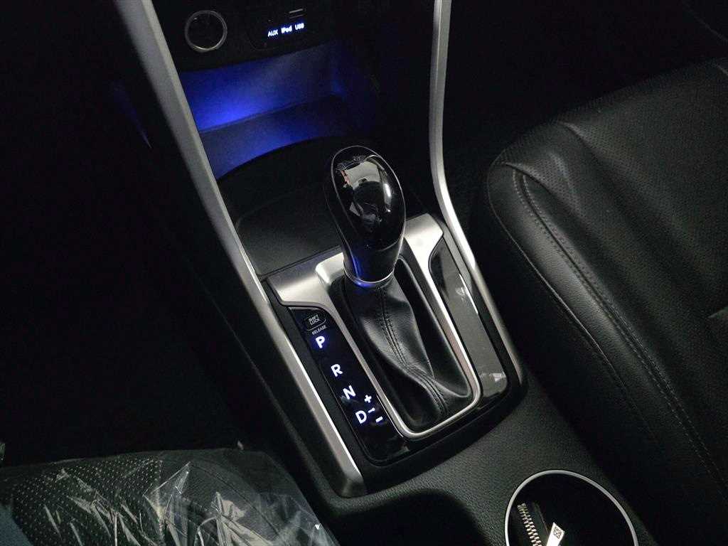 HYUNDAI i30 2016 Blanco - Importación desde Corea - HF Imports Iquique - Foto 14