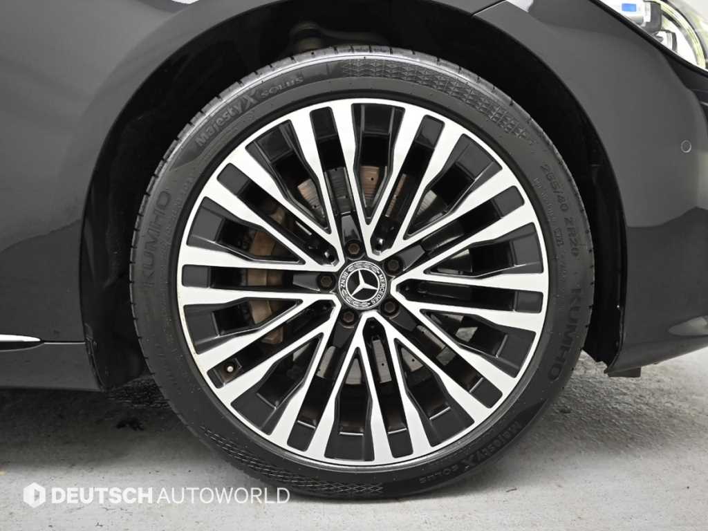 Mercedes Benz S Class - Vista 5