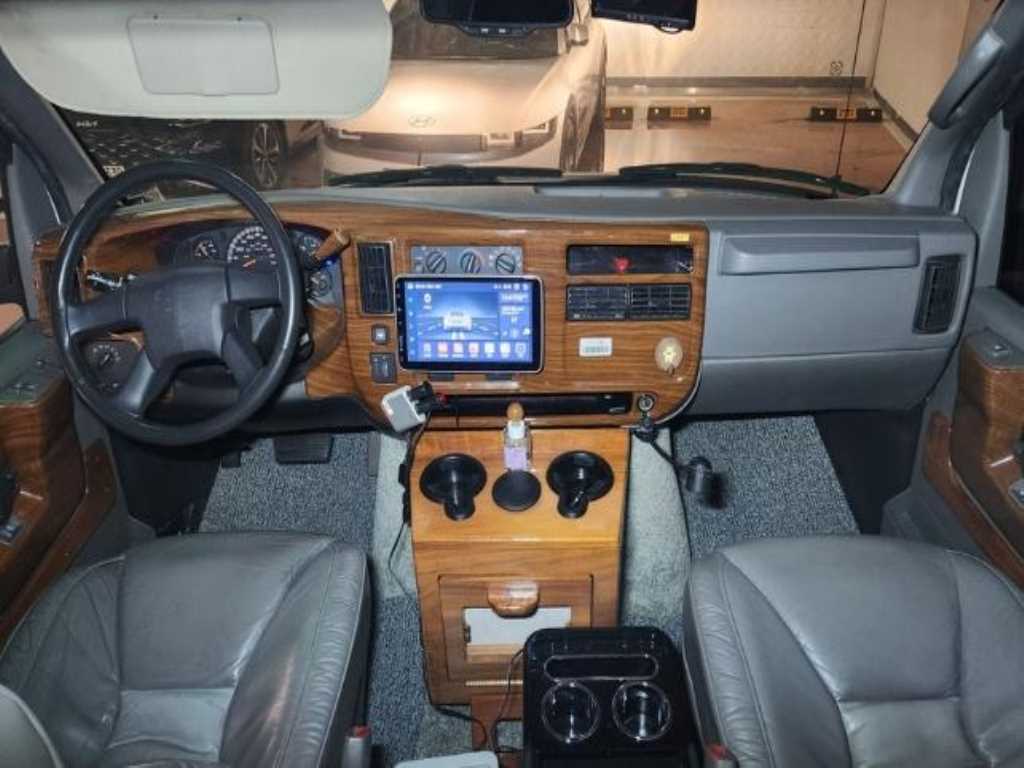 Chevrolet Express van - Vista 12