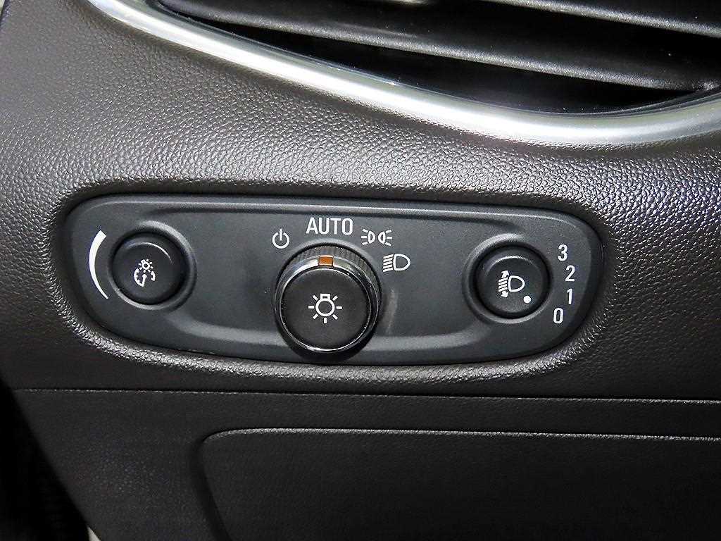 Chevrolet Malibu 2017 Blanco - Importación desde Corea - HF Imports Iquique - Foto 14