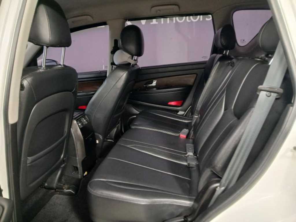 Ssangyong Rexton - Vista 7