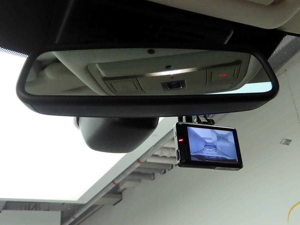 Land Rover Discovery Sports 2019 Blanco - Importación desde Corea - HF Imports Iquique - Foto 15