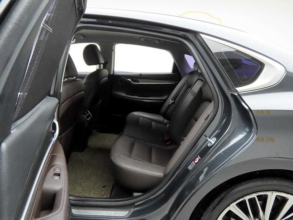 HYUNDAI Grandeur - Vista 12