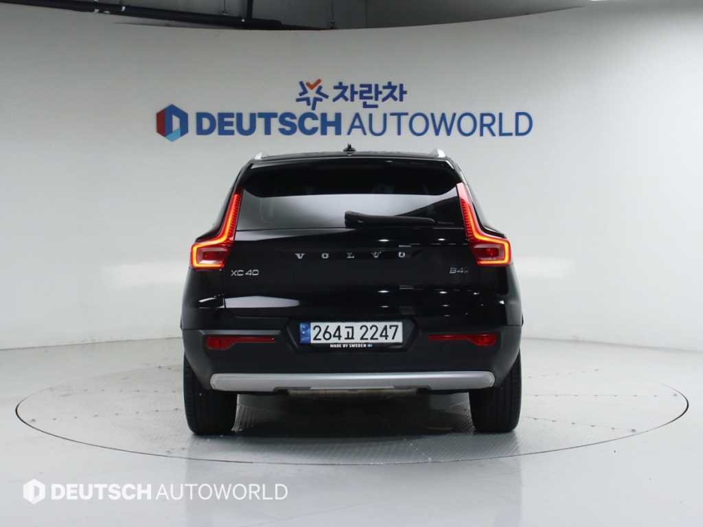 Volvo XC40 - Vista 4