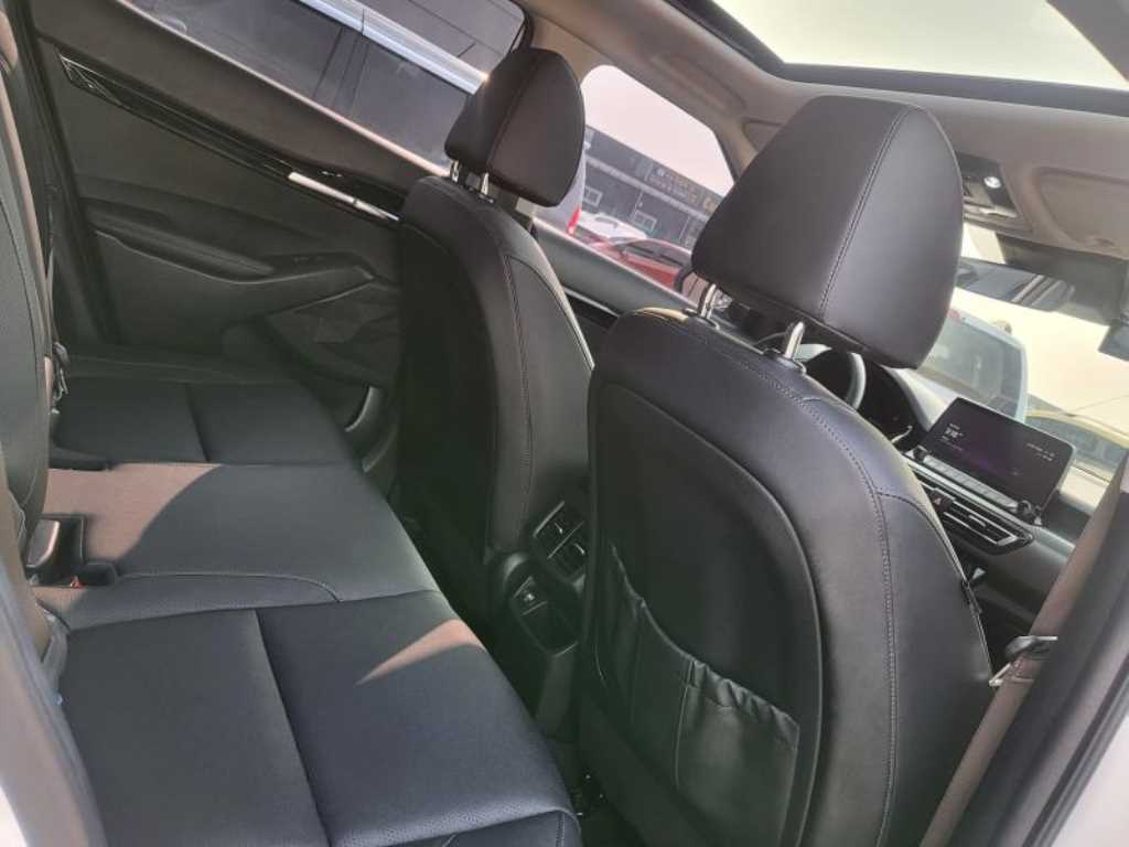 KIA Seltos - Vista 12