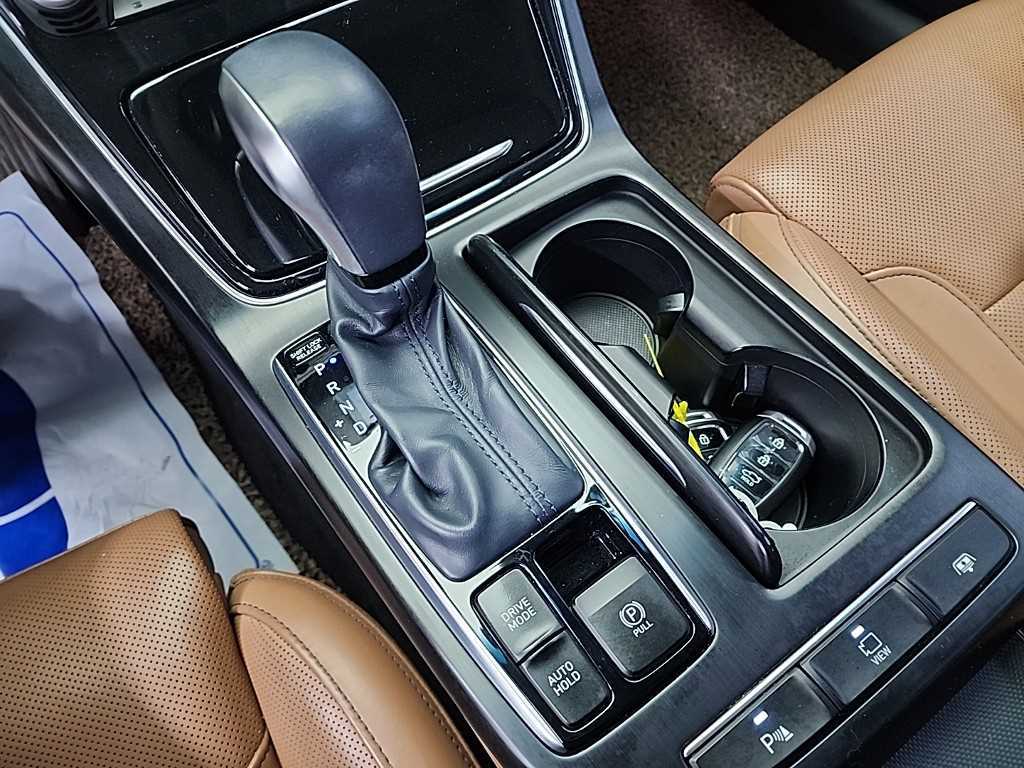 HYUNDAI Grandeur - Vista 7