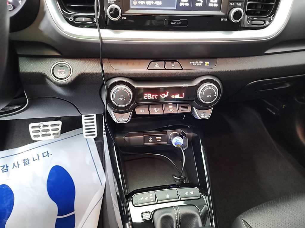 KIA Stonic - Vista 10