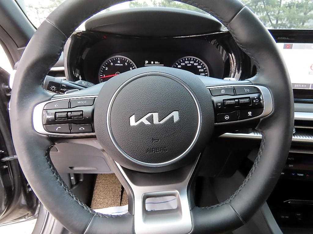 KIA K5 - Vista 8