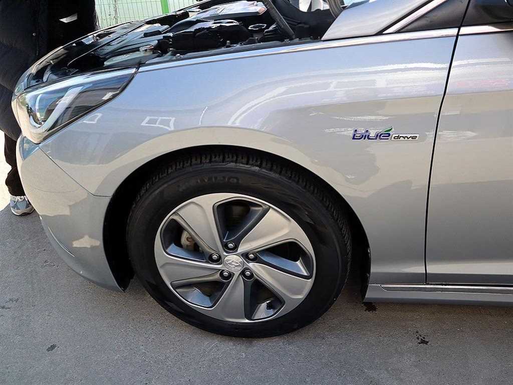 HYUNDAI Sonata 2016 Gris - Importación desde Corea - HF Imports Iquique - Foto 18