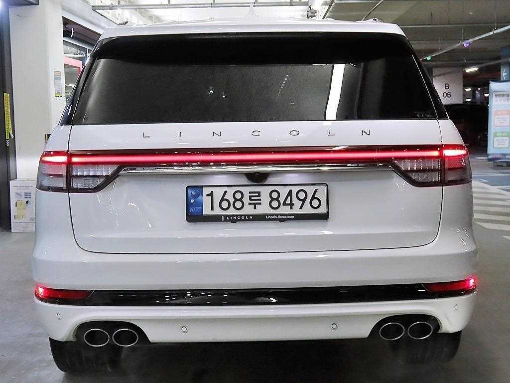 Lincoln Aviator - Vista 5