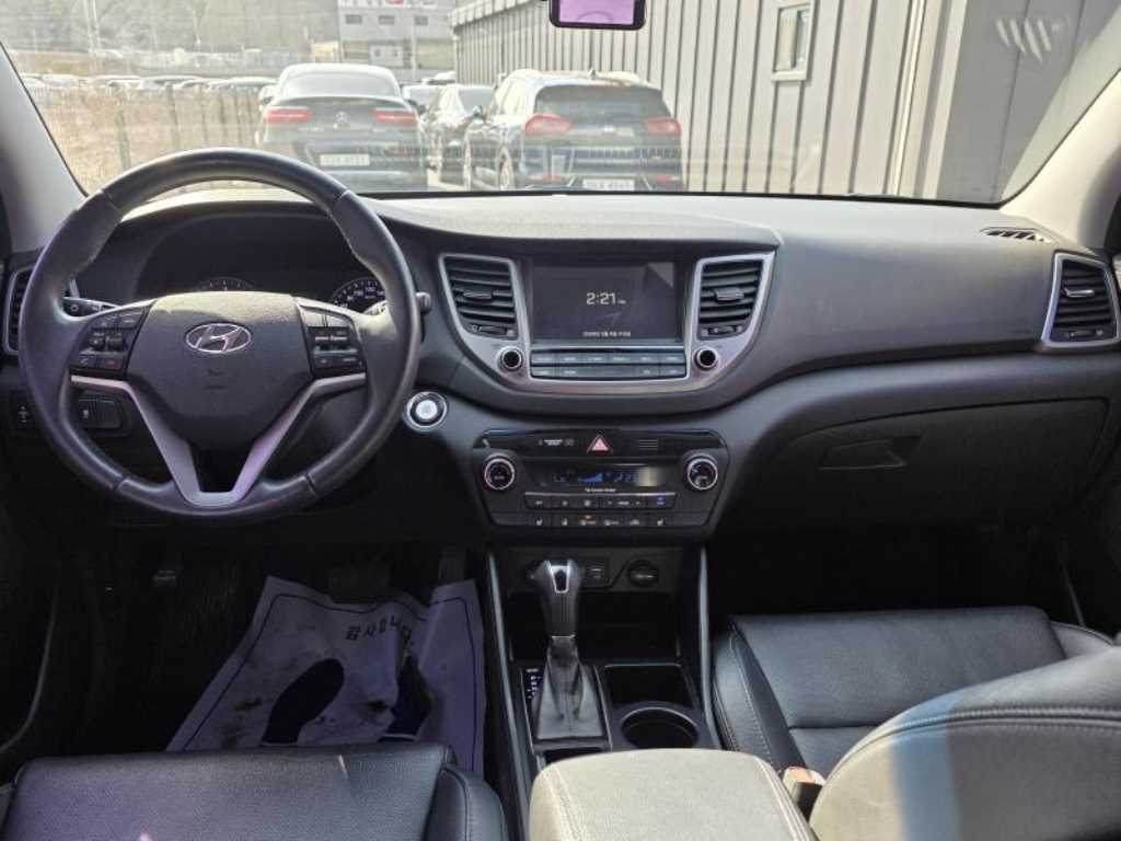 HYUNDAI Tucson - Vista 8