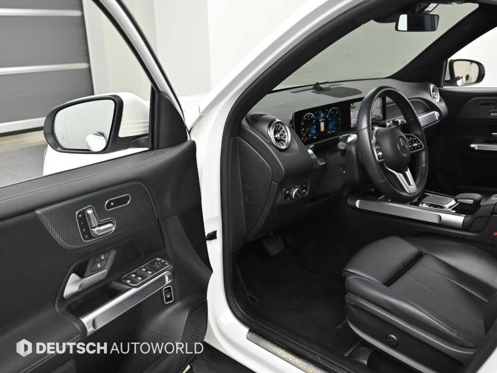 Mercedes Benz GLB Class - Vista 11