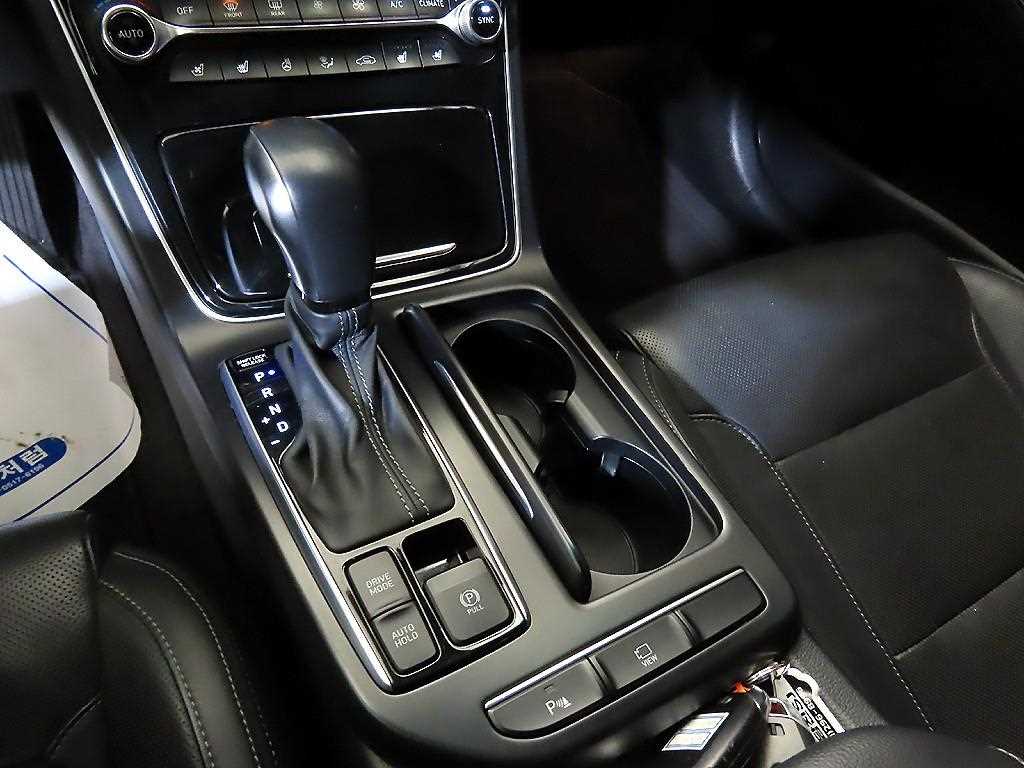 HYUNDAI Grandeur - Vista 12