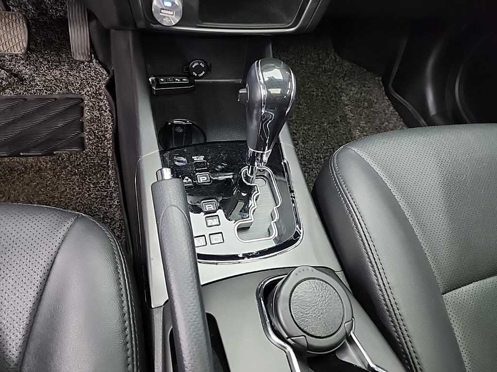 Ssangyong Korando - Vista 8