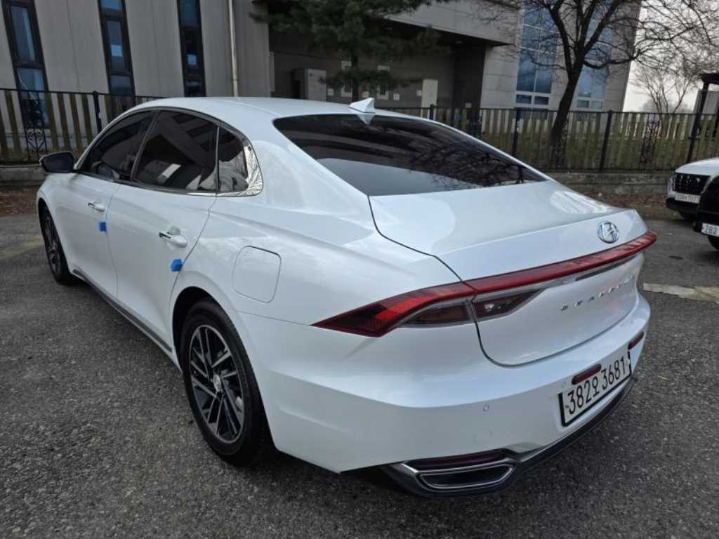 HYUNDAI Grandeur - Vista 4