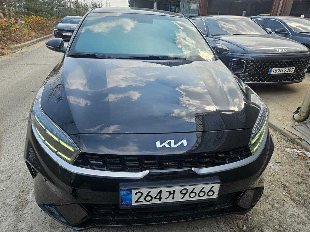 KIA K3 2022 Negro - Importación desde Corea - HF Imports Iquique - Foto 1