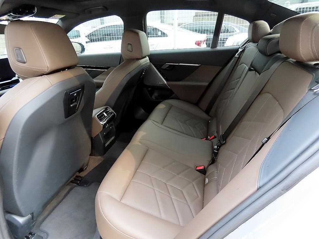 BMW 5 Series - Vista 6