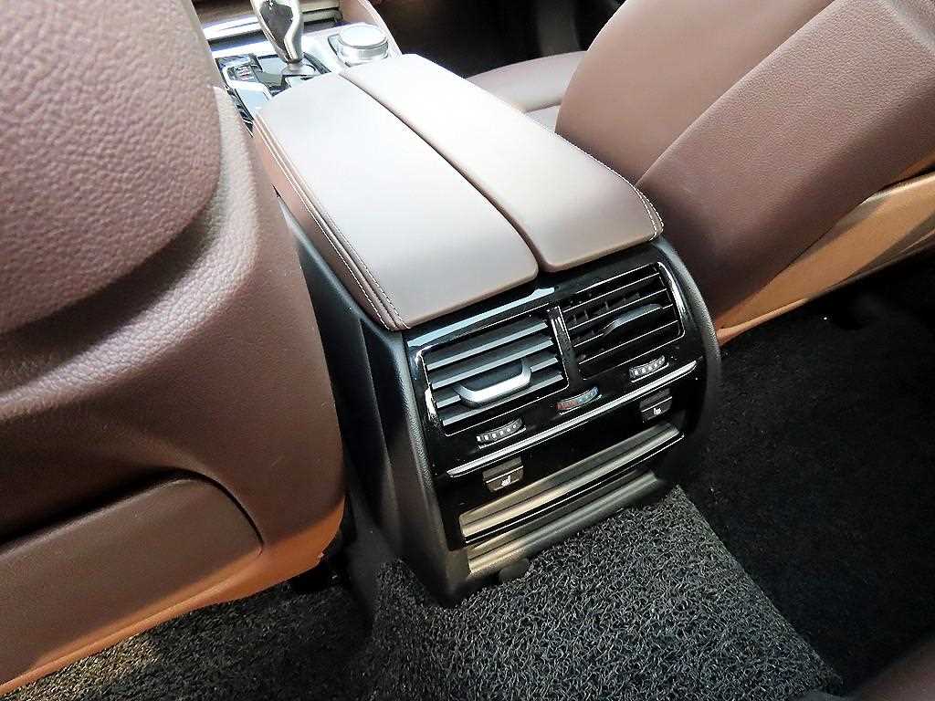 BMW 5 Series 2020 Negro - Importación desde Corea - HF Imports Iquique - Foto 16