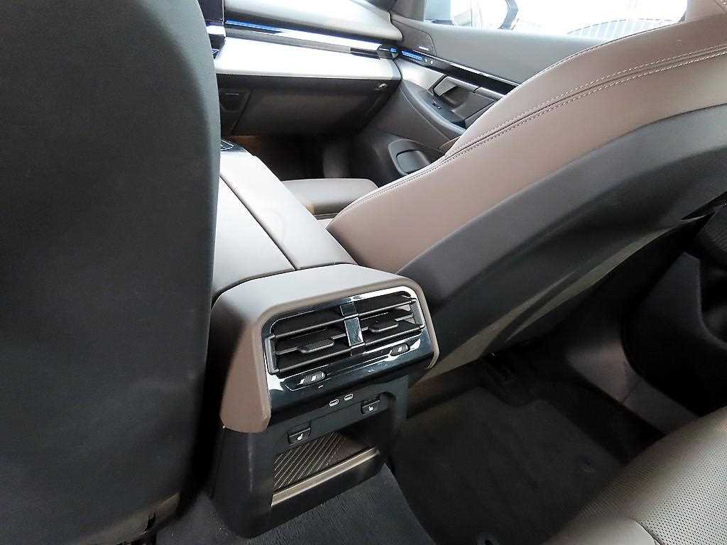 BMW 5 Series 2024 Gris - Importación desde Corea - HF Imports Iquique - Foto 16