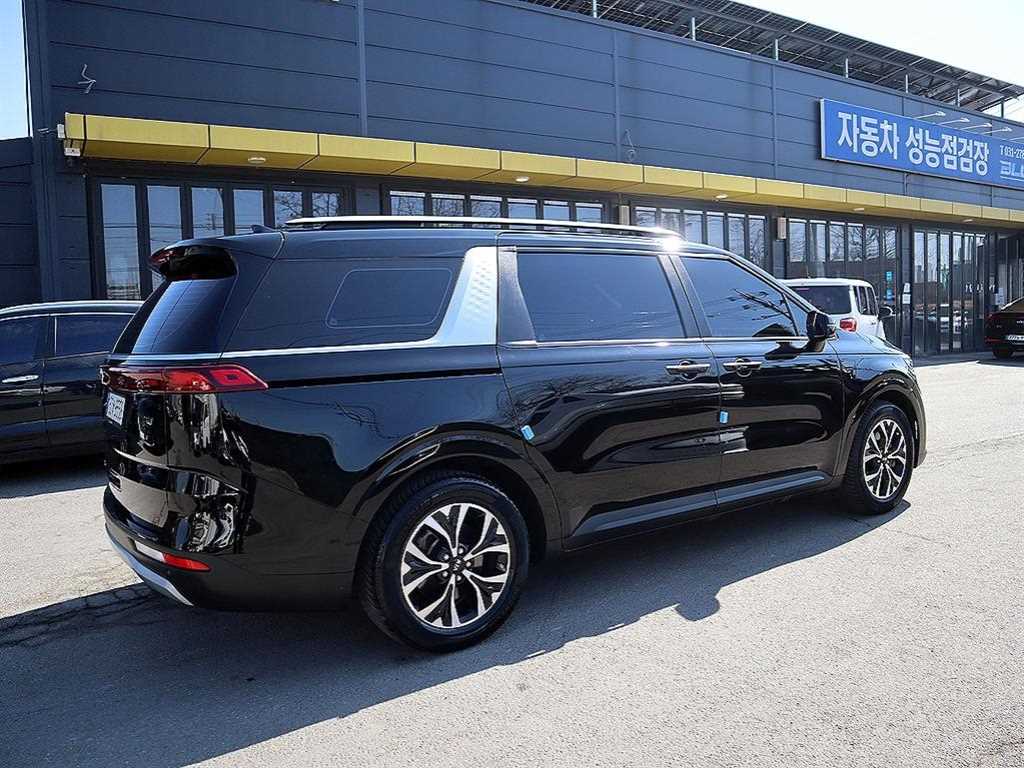 KIA Carnival - Vista 3