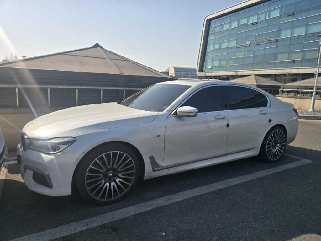 BMW 7 Series 2018 Blanco - Importación desde Corea - HF Imports Iquique - Foto 1