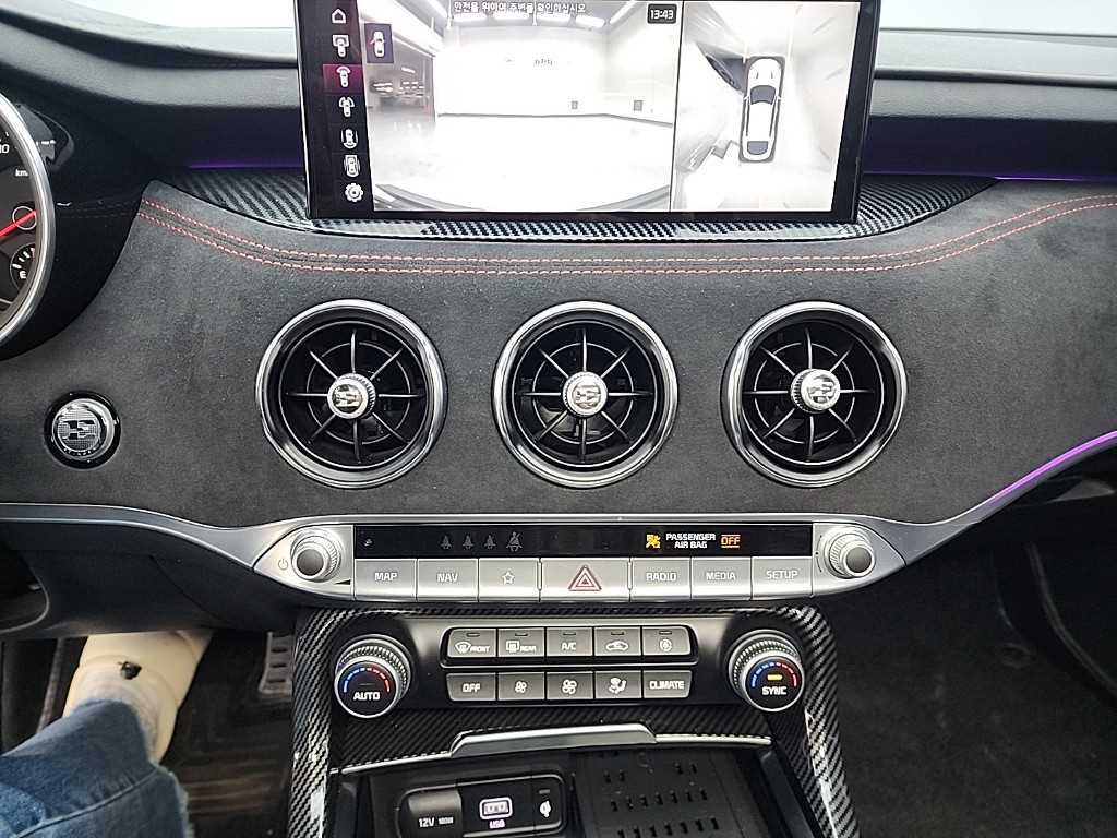 KIA Stinger - Vista 10