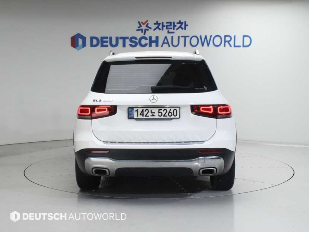 Mercedes Benz GLB Class - Vista 4