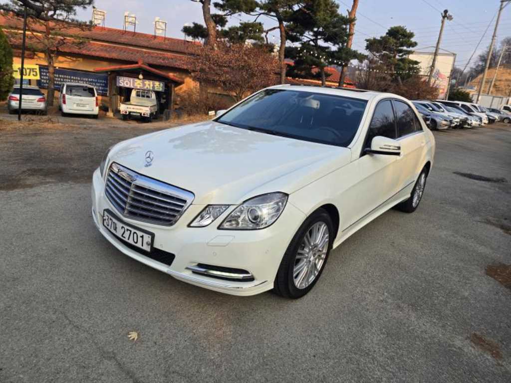 Mercedes Benz E class - Vista 2