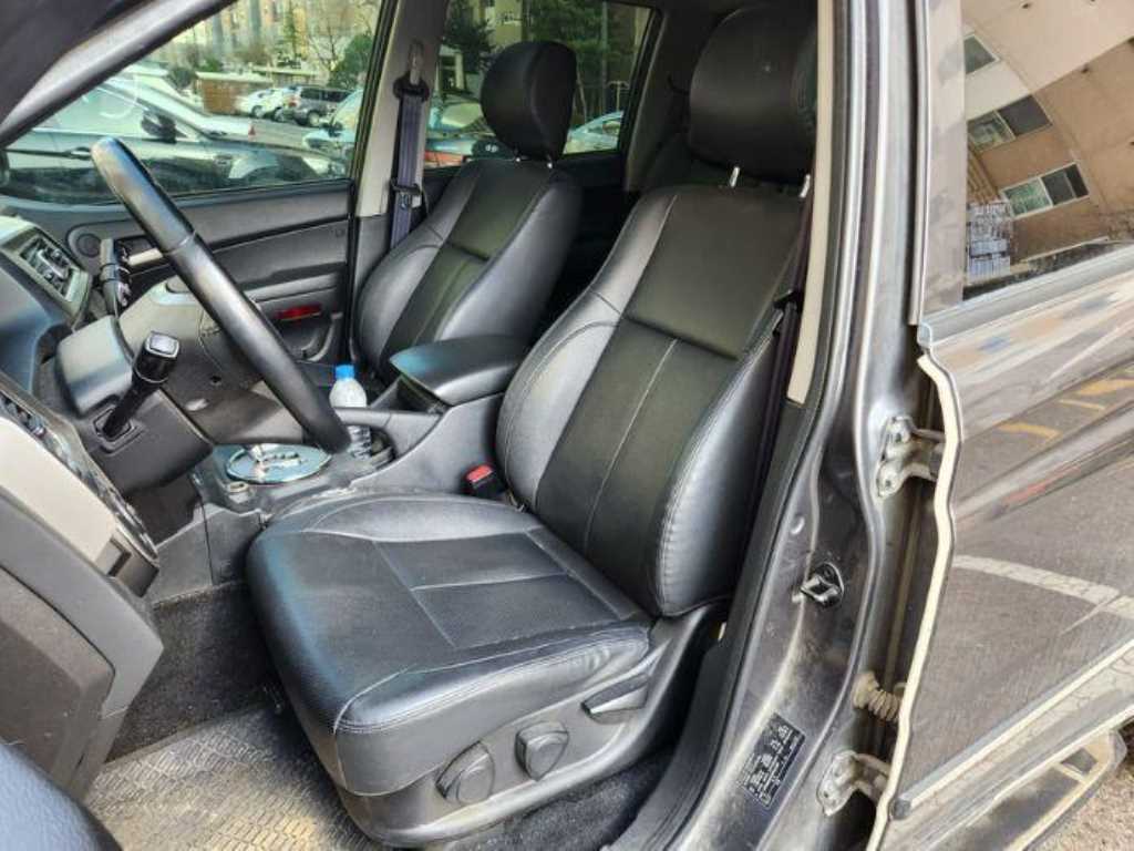 Ssangyong Korando - Vista 6