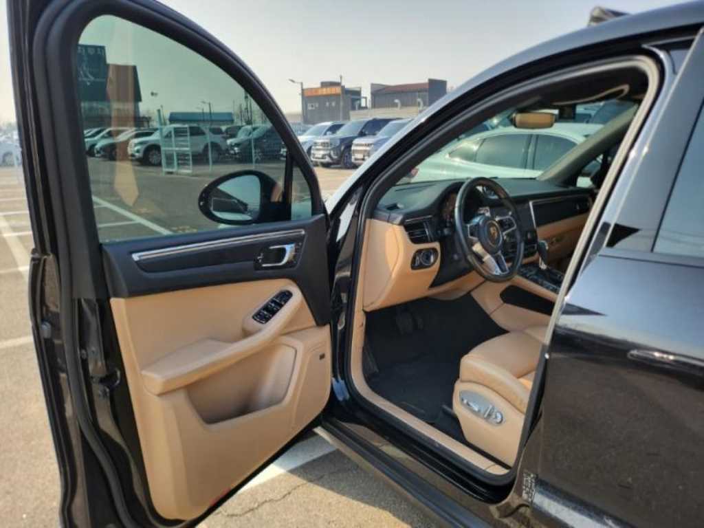 Porsche Macan - Vista 7