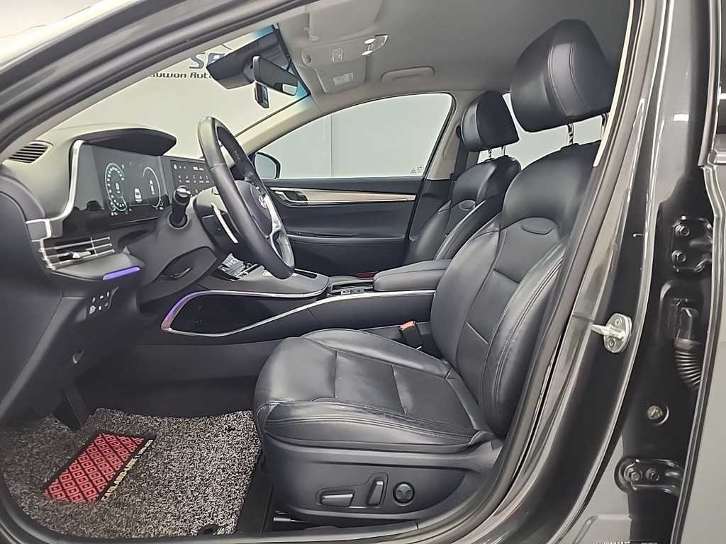 HYUNDAI Grandeur - Vista 11