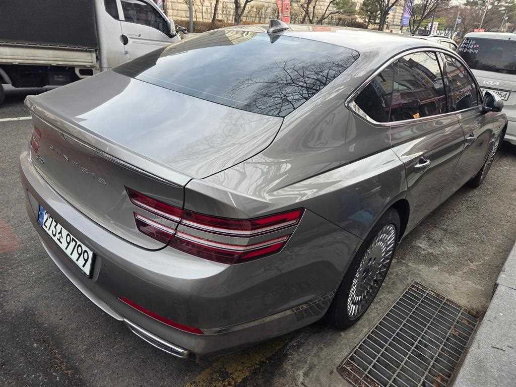 Genesis G80 - Vista 6