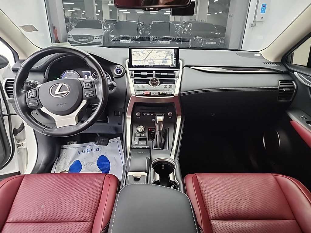Lexus NX - Vista 7