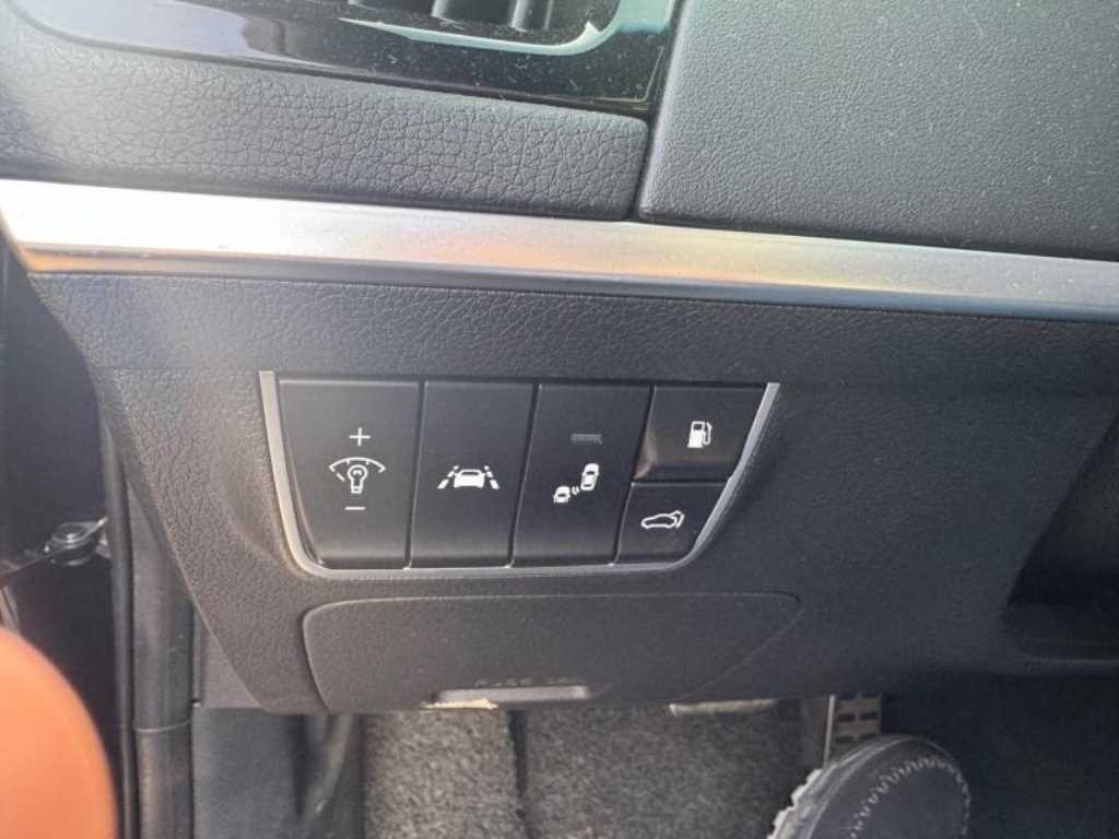 KIA Stinger - Vista 5